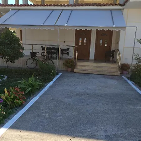 Fatmir Bed & Breakfast *