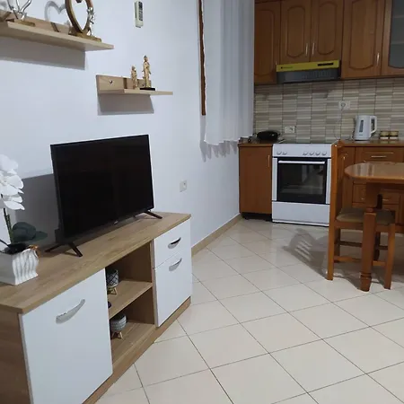 Fatmir Bed & Breakfast *